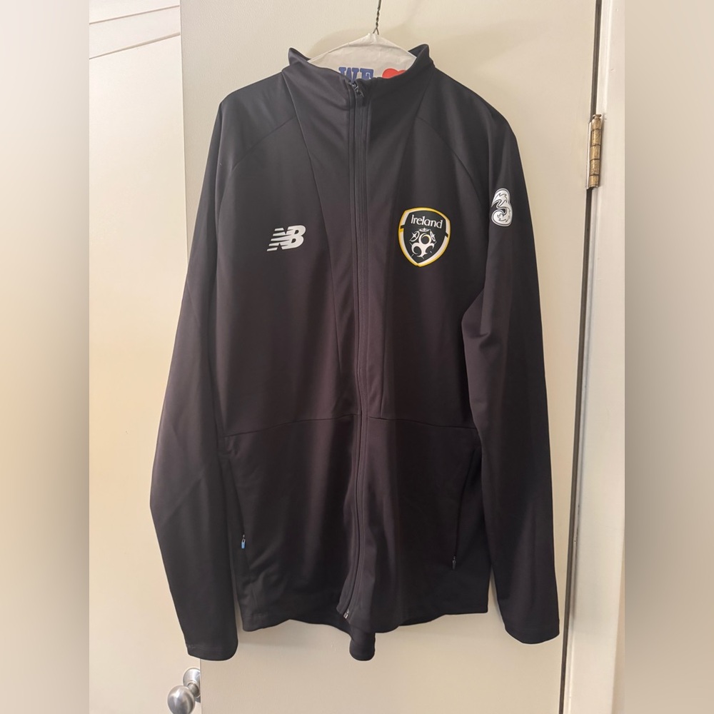 New Balance Ireland Black Full Zip-Up Jacket Size Medium Large Soccer